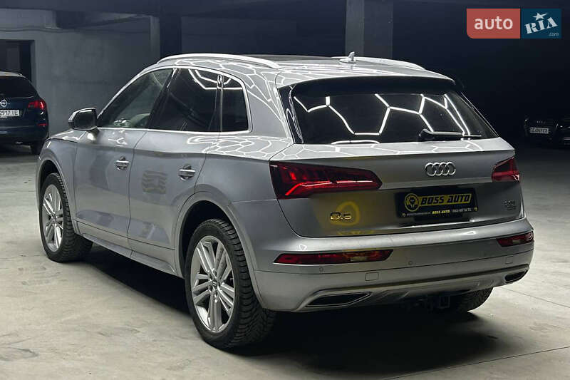 Позашляховик / Кросовер Audi Q5 2018 в Чернівцях