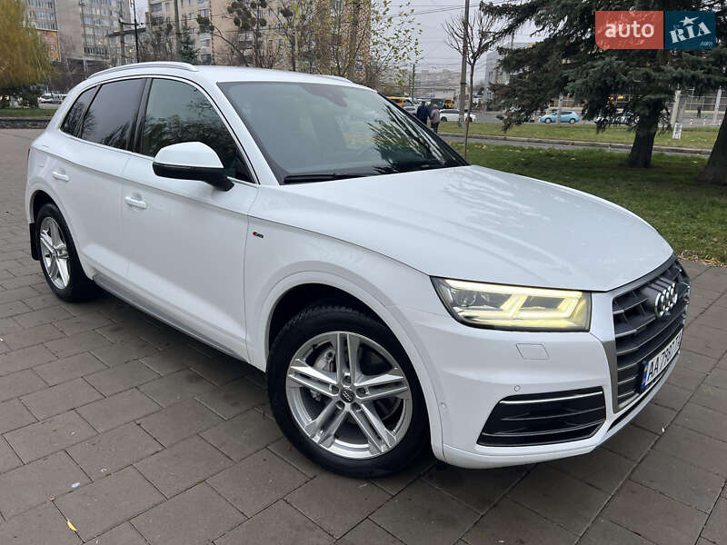 Позашляховик / Кросовер Audi Q5 2017 в Вінниці