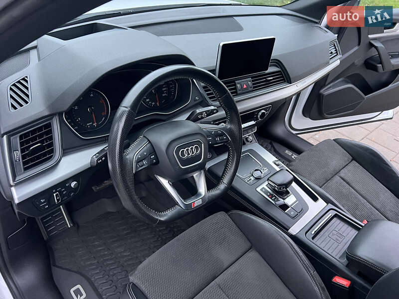 Позашляховик / Кросовер Audi Q5 2017 в Вінниці