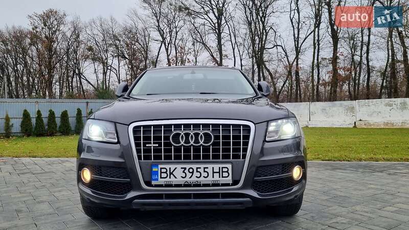 Внедорожник / Кроссовер Audi Q5 2012 в Луцке