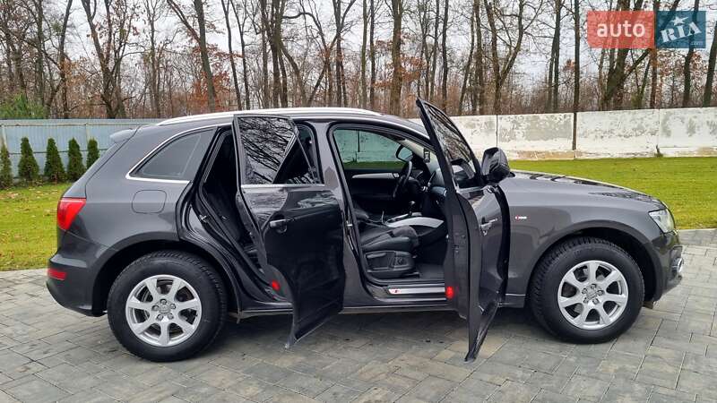 Внедорожник / Кроссовер Audi Q5 2012 в Луцке