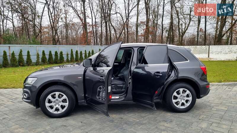Внедорожник / Кроссовер Audi Q5 2012 в Луцке