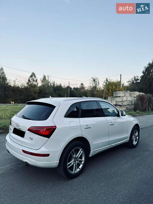 Внедорожник / Кроссовер Audi Q5 2014 в Шептицькому