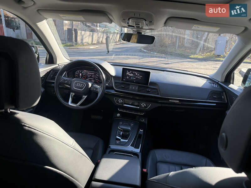 Внедорожник / Кроссовер Audi Q5 2020 в Киеве