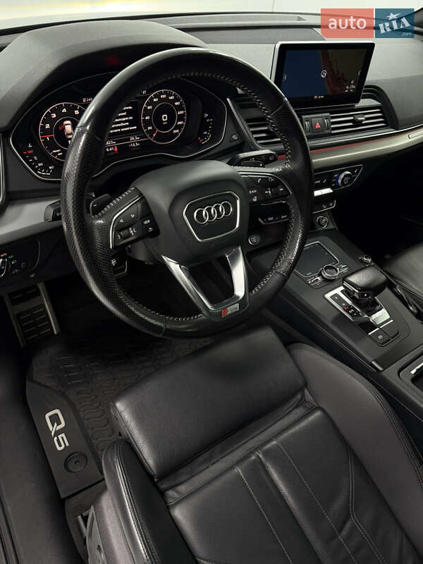 Позашляховик / Кросовер Audi Q5 2017 в Одесі