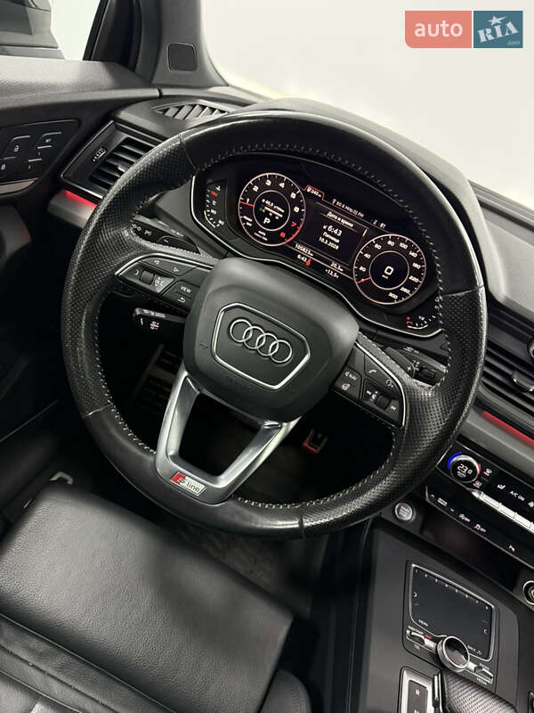 Позашляховик / Кросовер Audi Q5 2017 в Одесі