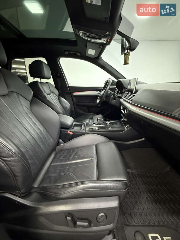 Позашляховик / Кросовер Audi Q5 2017 в Одесі