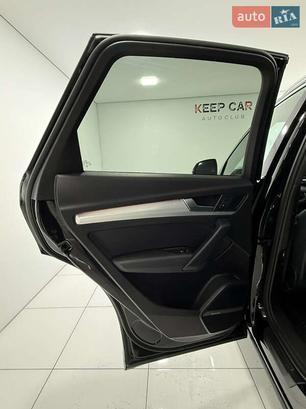 Позашляховик / Кросовер Audi Q5 2017 в Одесі