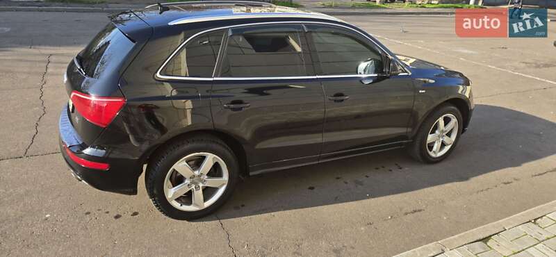 Внедорожник / Кроссовер Audi Q5 2011 в Одессе