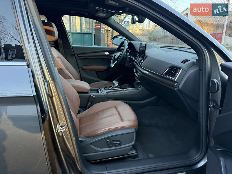 Позашляховик / Кросовер Audi Q5 2022 в Києві