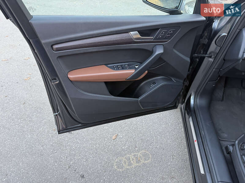 Позашляховик / Кросовер Audi Q5 2022 в Києві