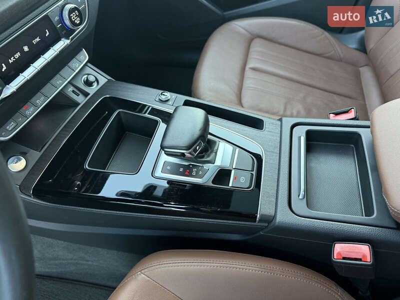 Позашляховик / Кросовер Audi Q5 2022 в Києві