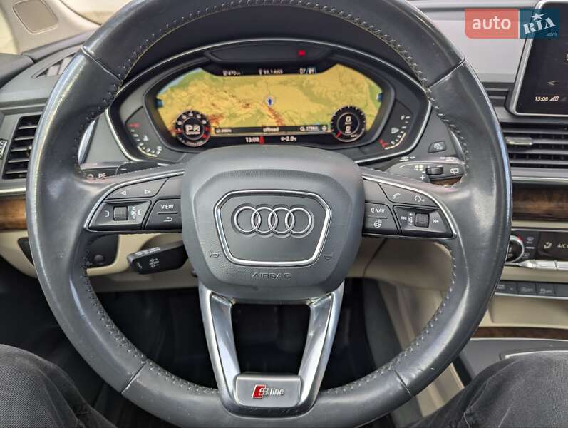 Позашляховик / Кросовер Audi Q5 2017 в Львові