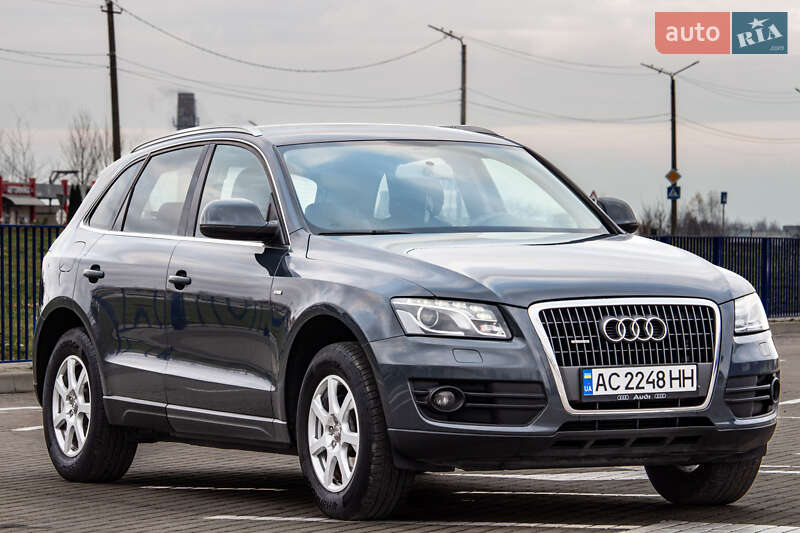 Внедорожник / Кроссовер Audi Q5 2009 в Нововолынске