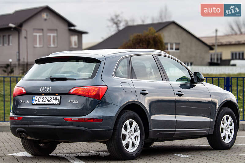 Внедорожник / Кроссовер Audi Q5 2009 в Нововолынске