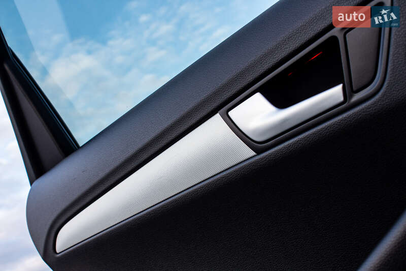 Внедорожник / Кроссовер Audi Q5 2009 в Нововолынске