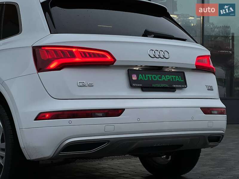 Внедорожник / Кроссовер Audi Q5 2017 в Киеве