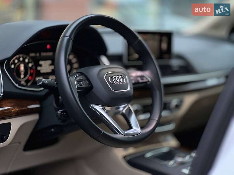 Внедорожник / Кроссовер Audi Q5 2017 в Киеве