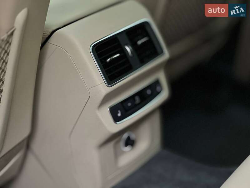 Внедорожник / Кроссовер Audi Q5 2017 в Киеве