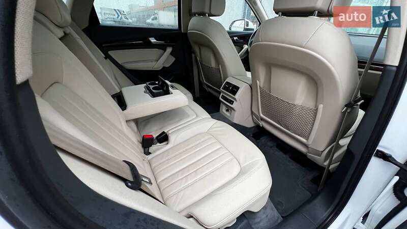 Внедорожник / Кроссовер Audi Q5 2017 в Киеве