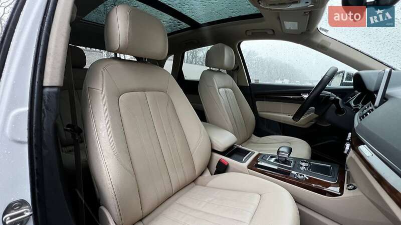 Внедорожник / Кроссовер Audi Q5 2017 в Киеве