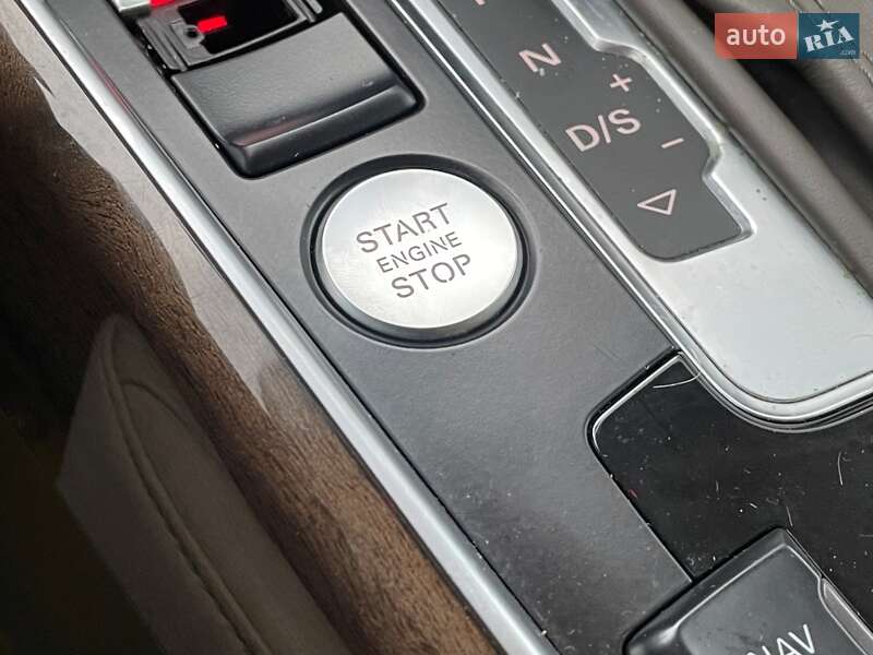 Позашляховик / Кросовер Audi Q5 2017 в Києві