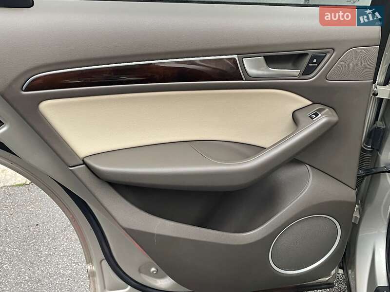 Позашляховик / Кросовер Audi Q5 2017 в Києві