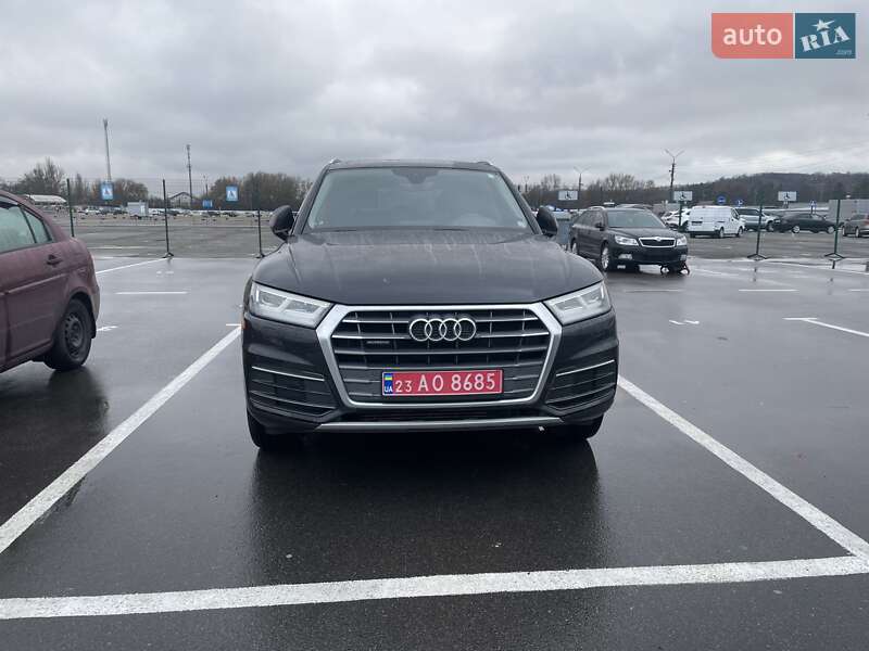 Позашляховик / Кросовер Audi Q5 2017 в Києві