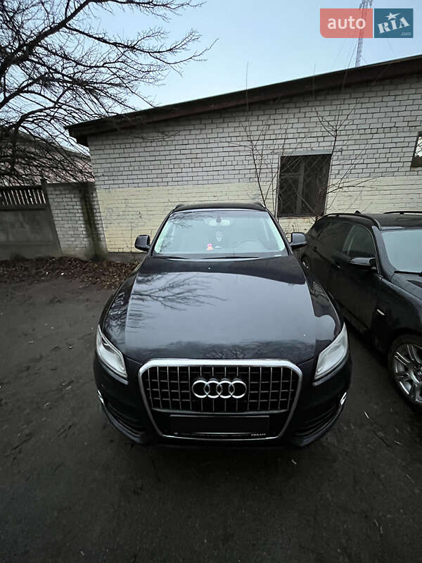 Позашляховик / Кросовер Audi Q5 2013 в Чернігові