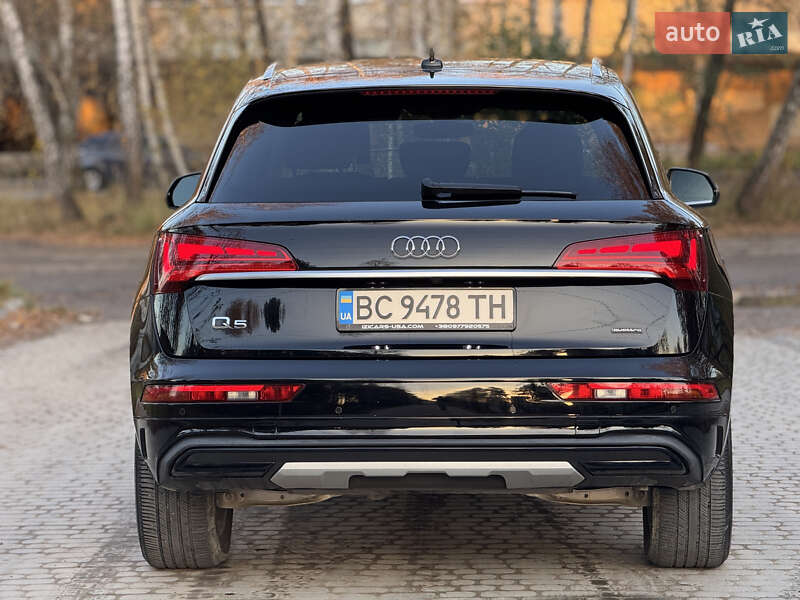 Внедорожник / Кроссовер Audi Q5 2020 в Новояворовске