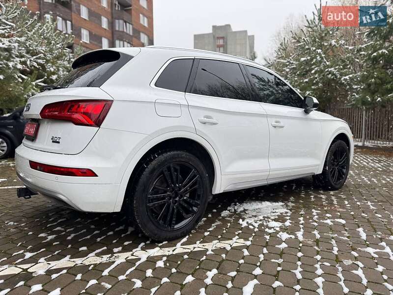 Внедорожник / Кроссовер Audi Q5 2018 в Луцке