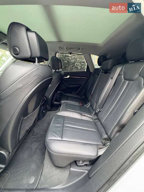 Внедорожник / Кроссовер Audi Q5 2018 в Луцке