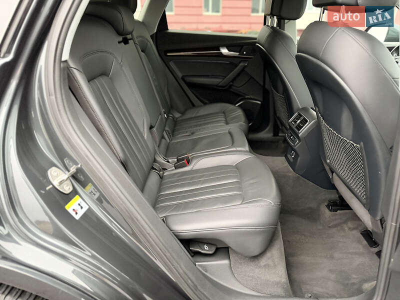 Позашляховик / Кросовер Audi Q5 2018 в Вінниці