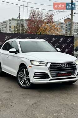 Внедорожник / Кроссовер Audi Q5 2017 в Сумах