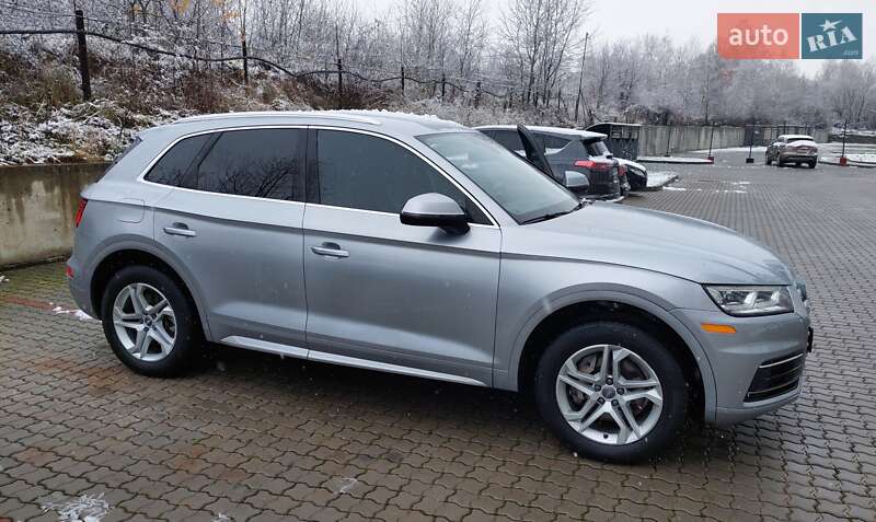 Позашляховик / Кросовер Audi Q5 2018 в Івано-Франківську