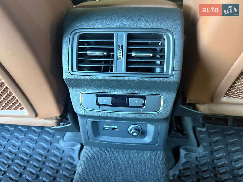 Позашляховик / Кросовер Audi Q5 2023 в Києві