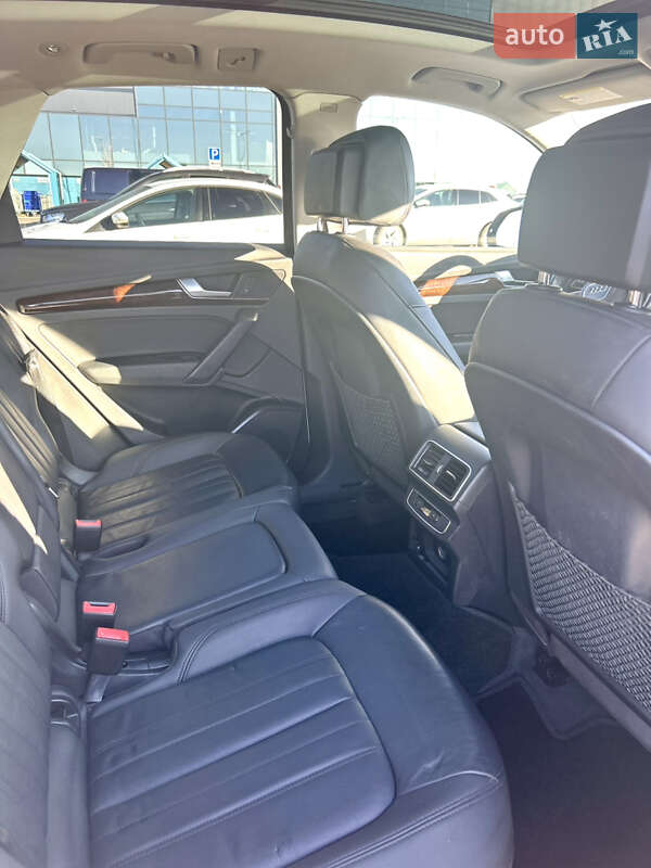 Позашляховик / Кросовер Audi Q5 2019 в Львові фото 11 Позашляховик / Кросовер Audi Q5 2019 в Львові