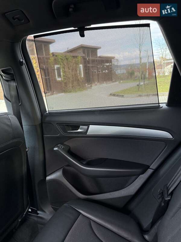 Позашляховик / Кросовер Audi Q5 2015 в Золочеві