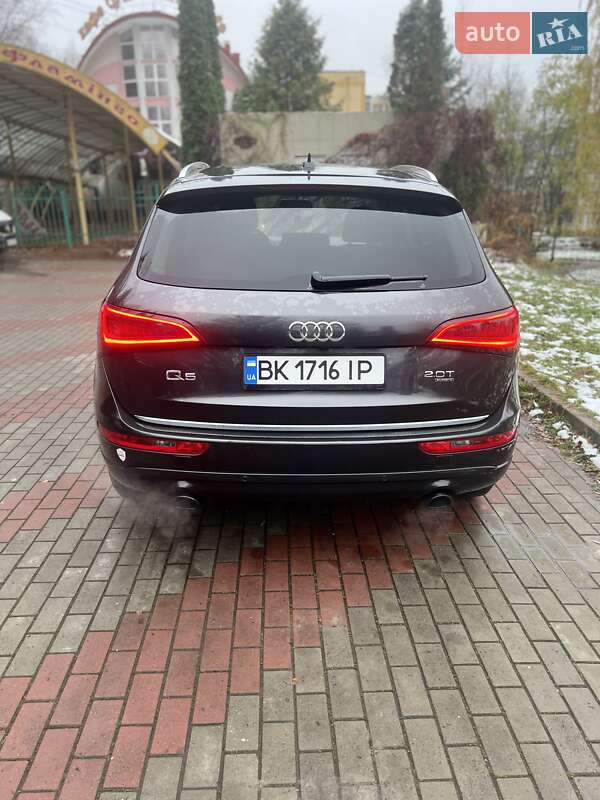 Позашляховик / Кросовер Audi Q5 2015 в Рівному