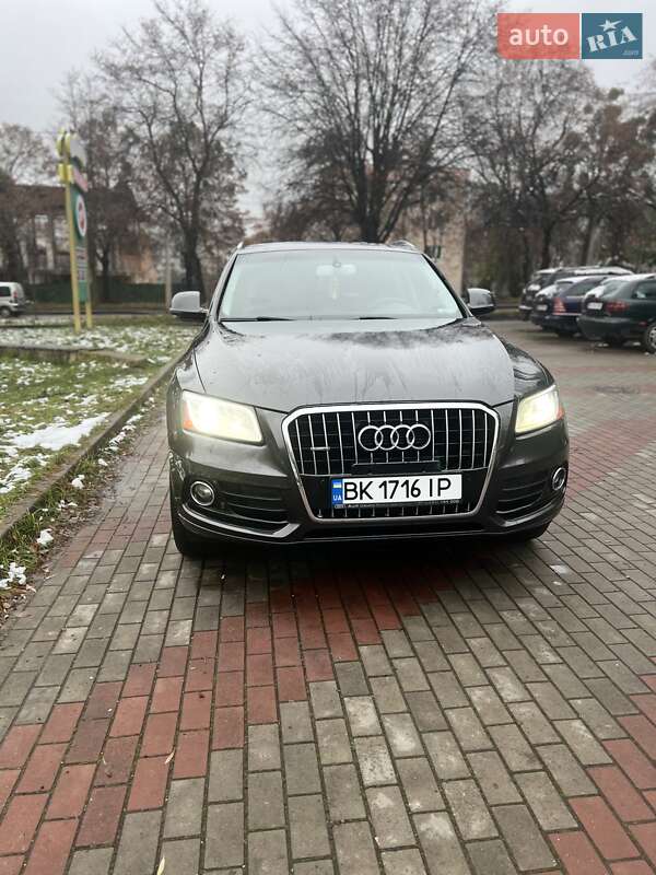 Позашляховик / Кросовер Audi Q5 2015 в Рівному