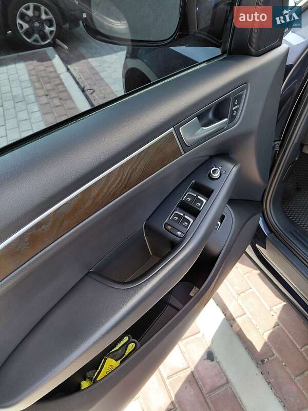 Позашляховик / Кросовер Audi Q5 2017 в Вараші