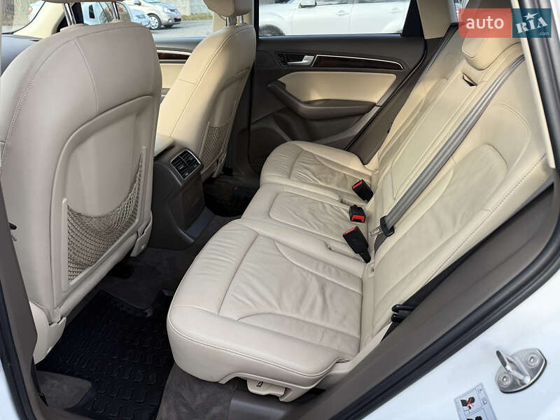 Внедорожник / Кроссовер Audi Q5 2015 в Полтаве