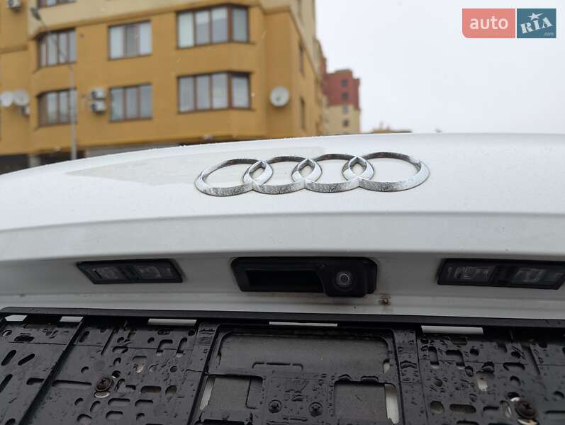 Позашляховик / Кросовер Audi Q5 2017 в Луцьку