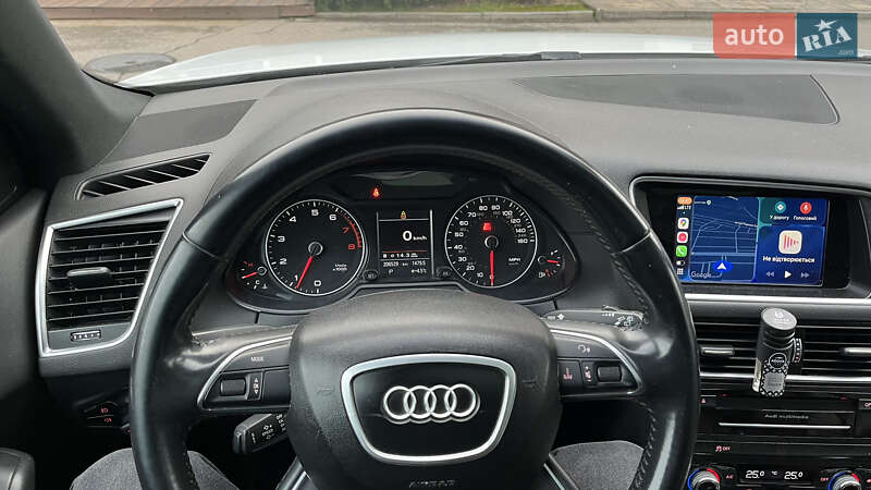 Позашляховик / Кросовер Audi Q5 2015 в Києві