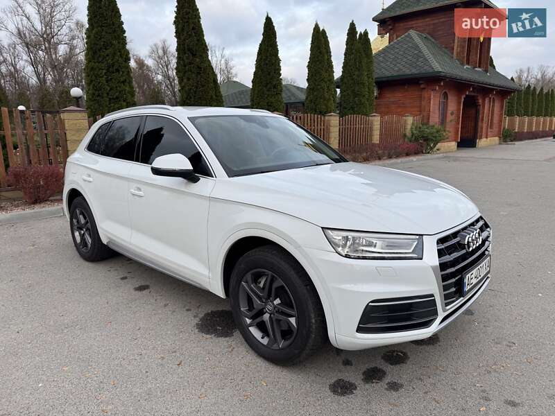 Позашляховик / Кросовер Audi Q5 2019 в Дніпрі