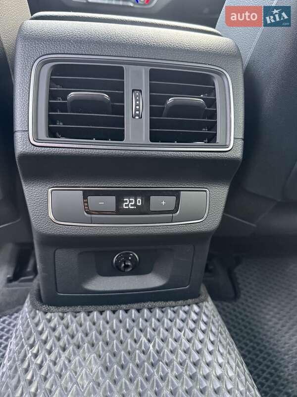 Позашляховик / Кросовер Audi Q5 2019 в Дніпрі