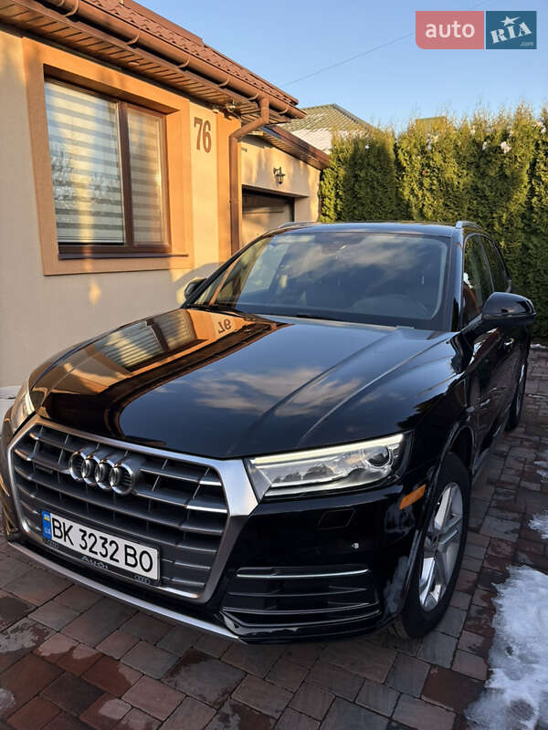 Внедорожник / Кроссовер Audi Q5 2017 в Ровно фото 2 Внедорожник / Кроссовер Audi Q5 2017 в Ровно