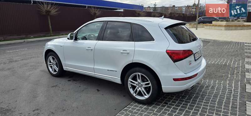 Позашляховик / Кросовер Audi Q5 2012 в Умані