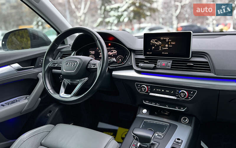 Внедорожник / Кроссовер Audi Q5 2017 в Львове