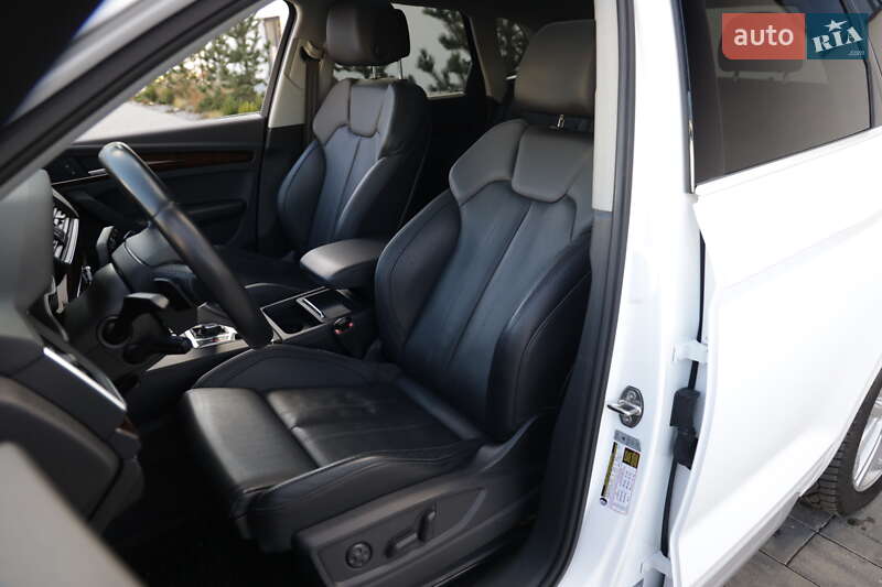 Позашляховик / Кросовер Audi Q5 2018 в Луцьку